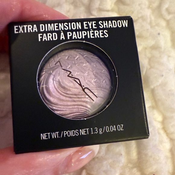 Mac Extra Dimension Eyeshadow in Ready to Party New - Picture 1 of 7